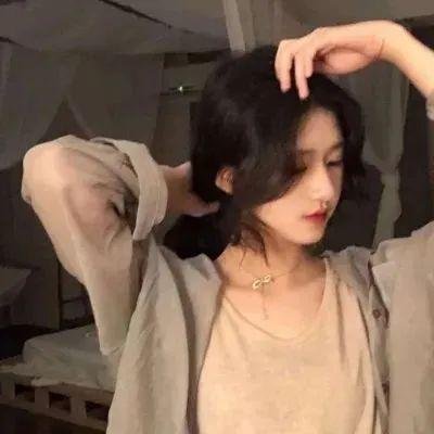 纸板屋女孩